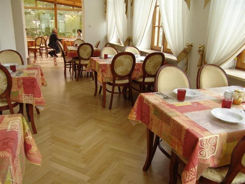 Willa Raj Naleczow Ngoại thất bức ảnh